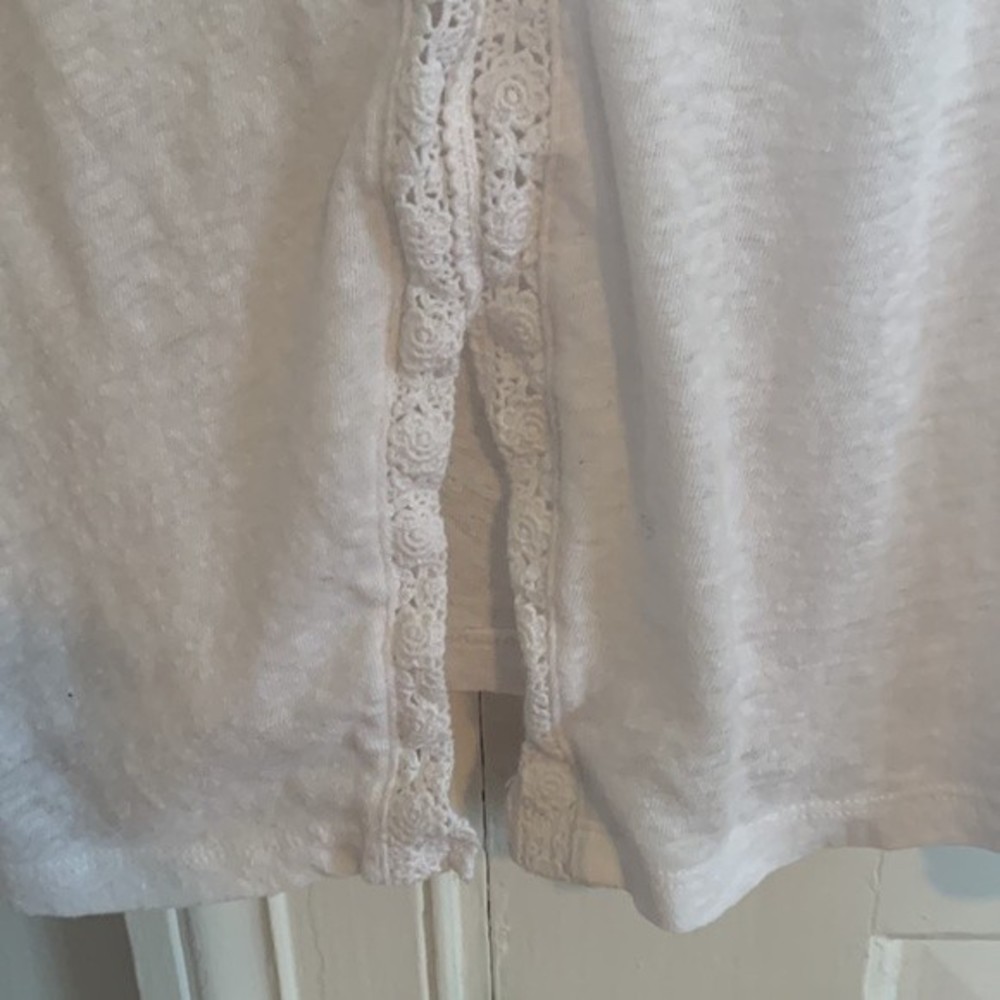 Abercrombie & Fitch Lace Tank Top with Open Lower Back in White XS - Picture 9 of 9